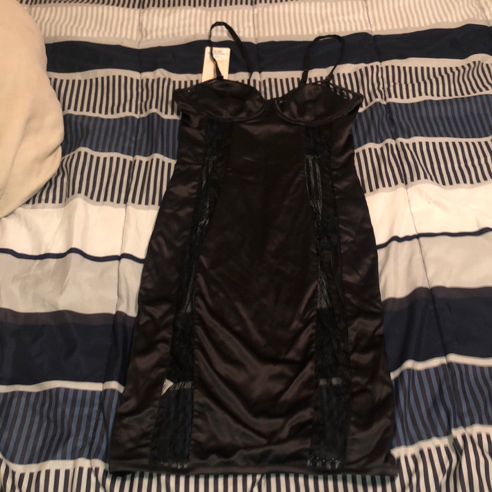 Bodycon black dress